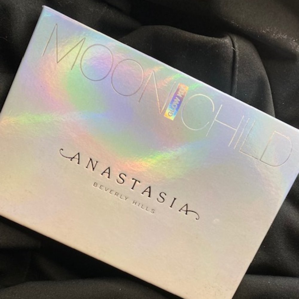 Anastasia Beverly Hills Moon Child Glow Kit